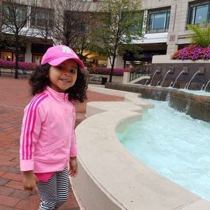 Meet your Posher, Victor